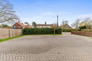 Photo 35- click for photo gallery